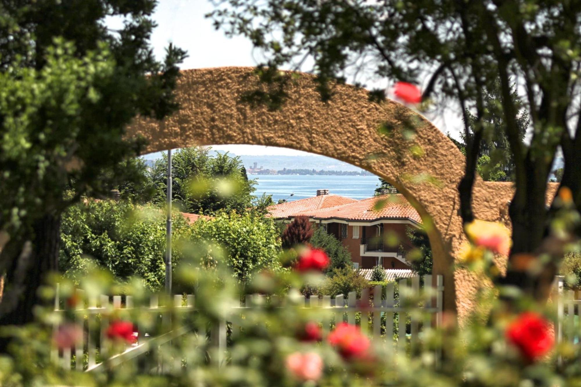 West Garda Hotel Padenghe sul Garda Dış mekan fotoğraf